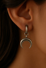 Cargar imagen en el visor de la galería, Pendientes ''SELENE''