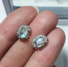 Cargar imagen en el visor de la galería, Pendientes ''MAGIA'' Piedra luna