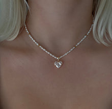 Cargar imagen en el visor de la galería, Collar ''LUZ'' Perlas de Agua Dulce