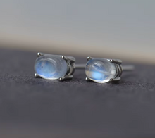 Cargar imagen en el visor de la galería, Pendientes &#39;&#39;AURA&#39;&#39; Piedra luna
