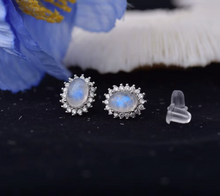 Cargar imagen en el visor de la galería, Pendientes &#39;&#39;MAGIA&#39;&#39; Piedra luna
