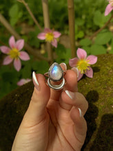 Cargar imagen en el visor de la galería, Anillo SELENE Piedra luna
